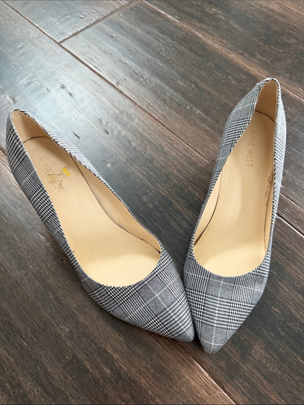 Nine West Gray Plaid Pointed Toe Pumps